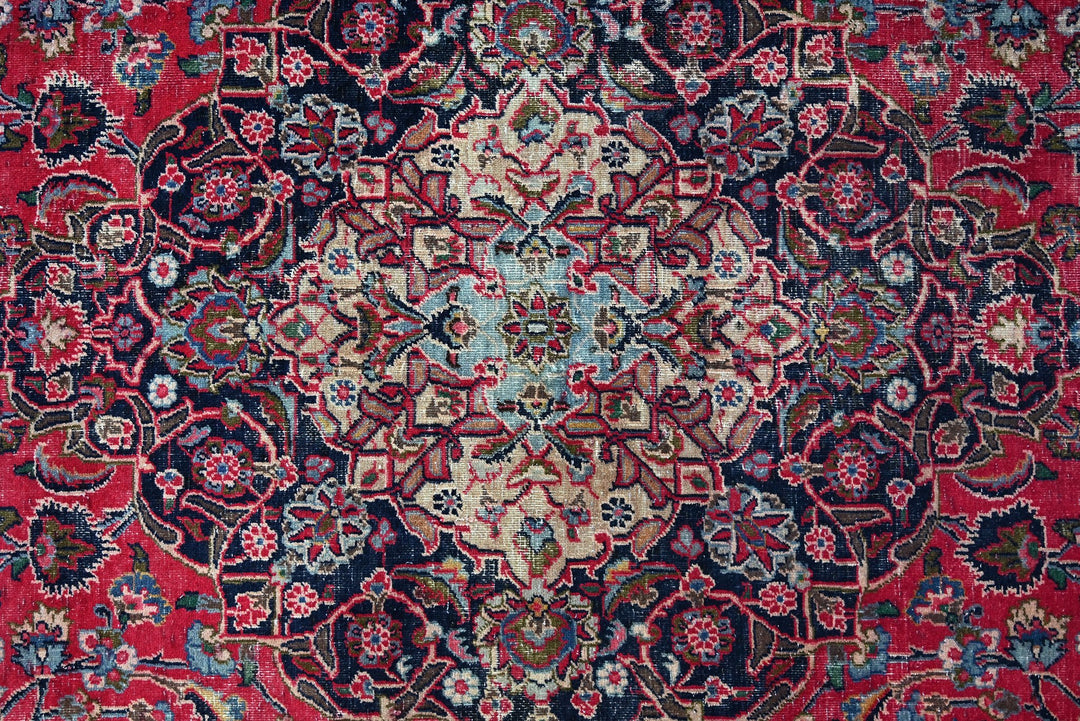 red Oversized rug 9' 6" x 12' 5"
