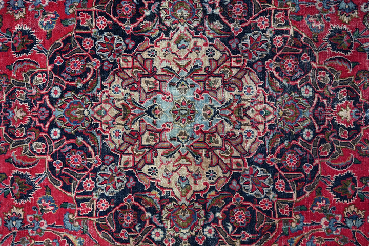 red Oversized rug 9' 6" x 12' 5"