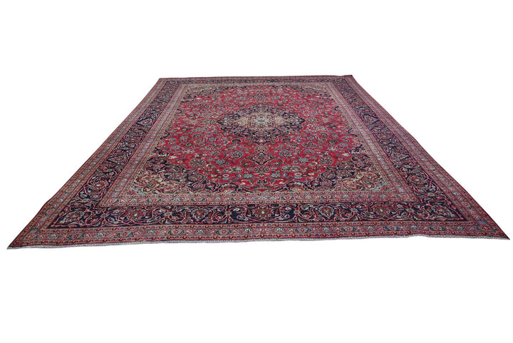 red Oversized rug 9' 6" x 12' 5"