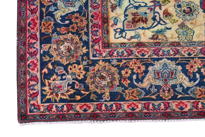 red Oversized rug 8' 10" x 11' 1"