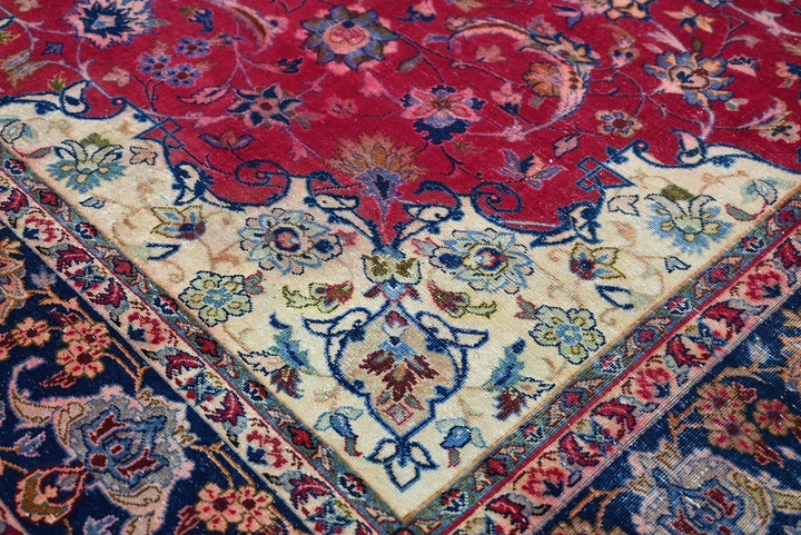 red Oversized rug 8' 10" x 11' 1"