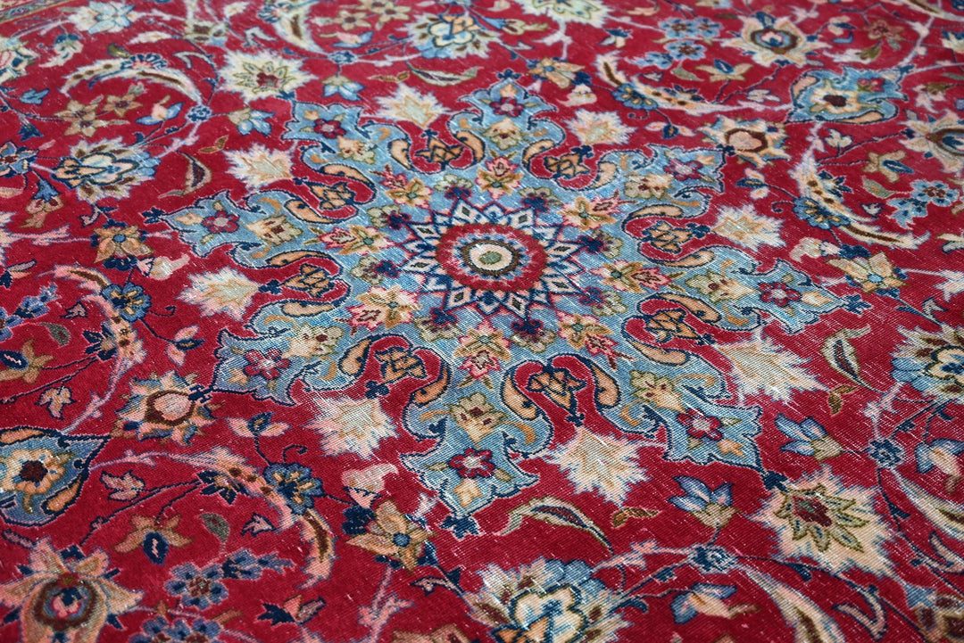 red Oversized rug 8' 10" x 11' 1"