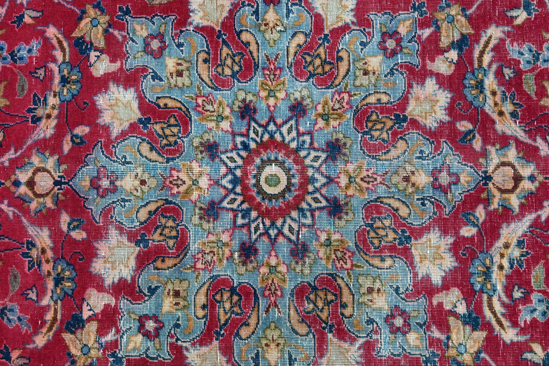 red Oversized rug 8' 10" x 11' 1"