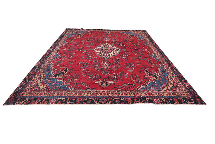 red Oversized rug 9' 6" x 12' 8"