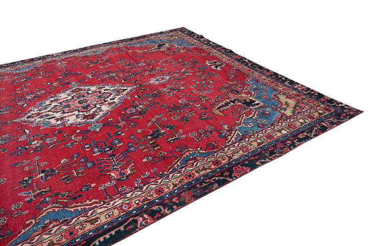 red Oversized rug 9' 6" x 12' 8"