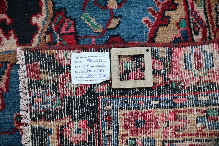 red Oversized rug 9' 6" x 12' 8"