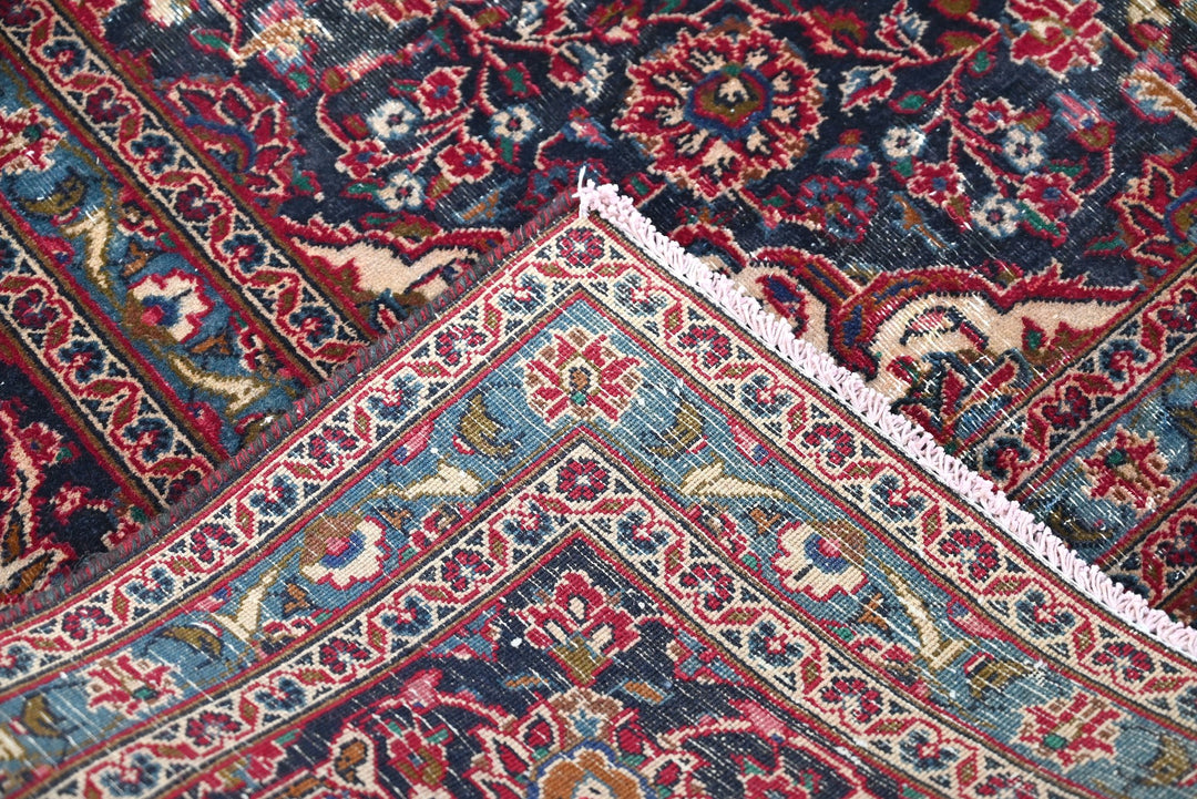 red Oversized rug 9' 8" x 12' 2"