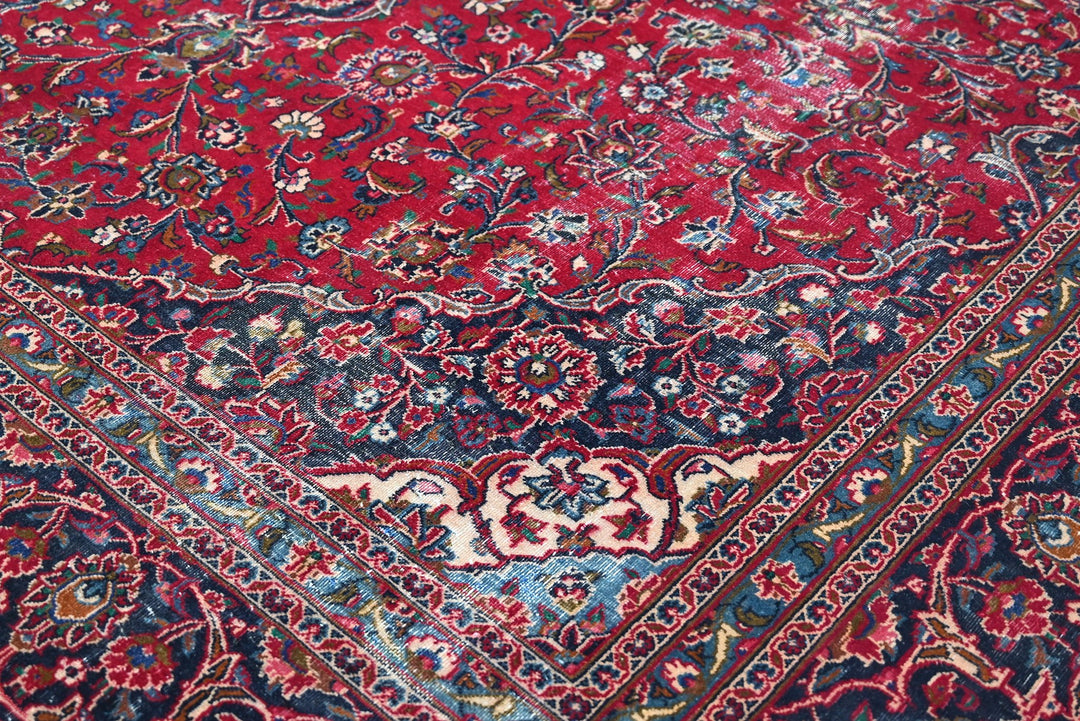 red Oversized rug 9' 8" x 12' 2"