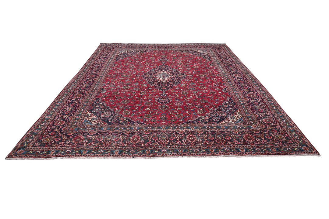 red Oversized rug 9' 8" x 12' 2"