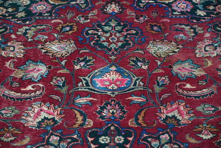 red Oversized rug 8' 8" x 11' 7"