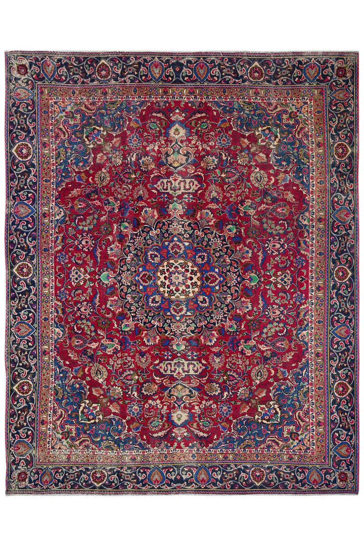 red Oversized rug 9' 4" x 11' 8"