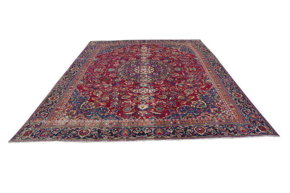 red Oversized rug 9' 4" x 11' 8"