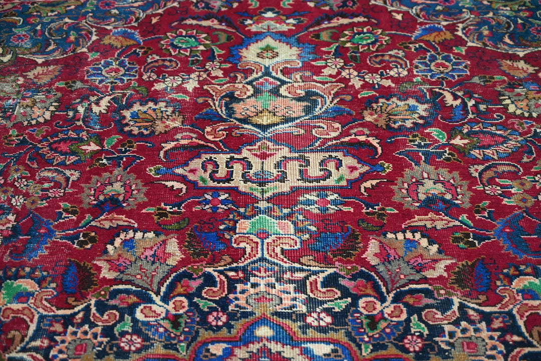 red Oversized rug 9' 4" x 11' 8"