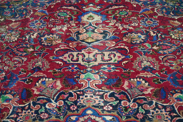red Oversized rug 9' 4" x 11' 8"