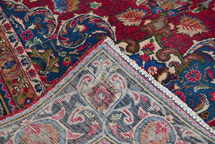 red Oversized rug 9' 4" x 11' 8"