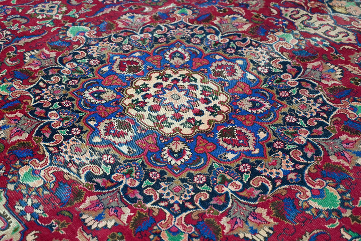 red Oversized rug 9' 4" x 11' 8"