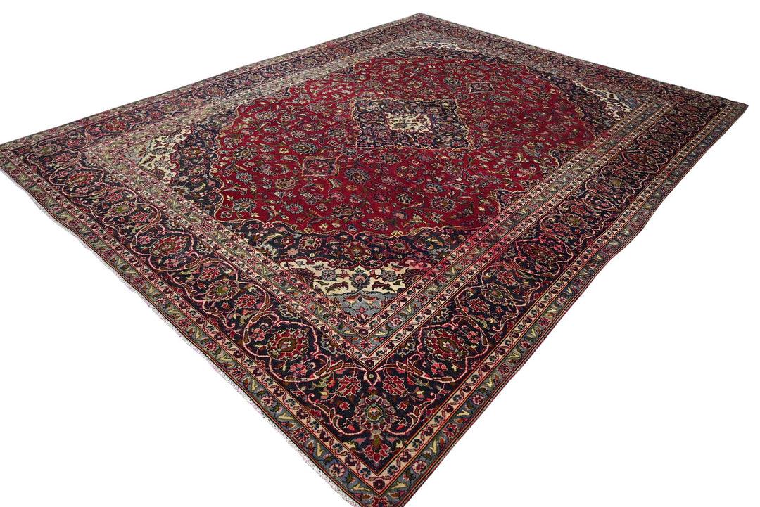 red Oversized rug 9' 6" x 11' 10"