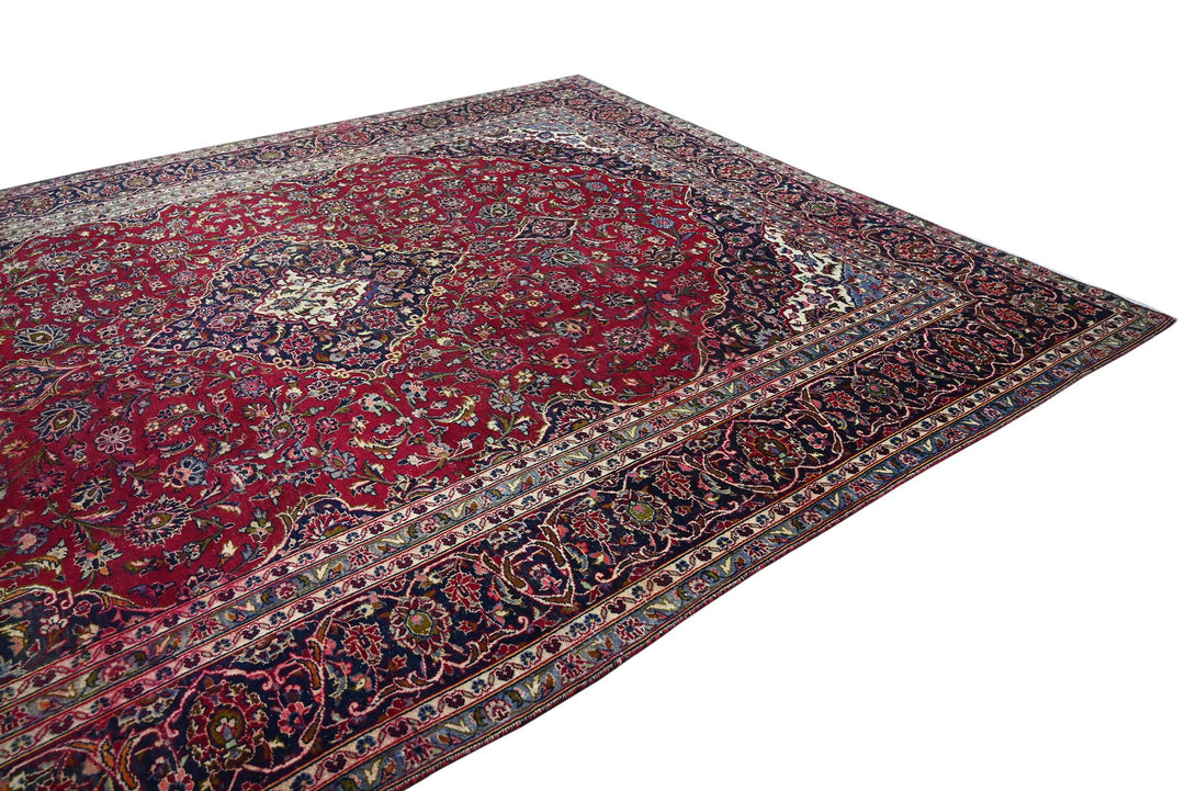 red Oversized rug 9' 6" x 11' 10"