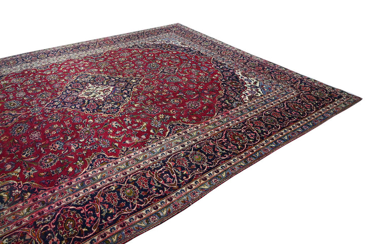 red Oversized rug 9' 6" x 11' 10"