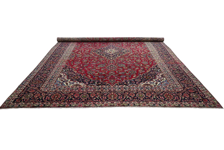 red Oversized rug 9' 6" x 11' 10"