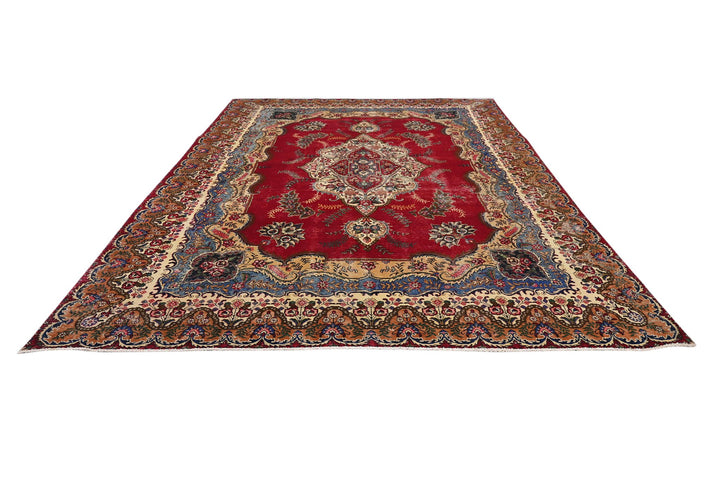 red Oversized rug 9' 5" x 12' 7"