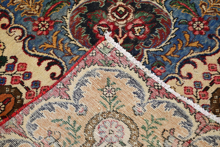 red Oversized rug 9' 5" x 12' 7"