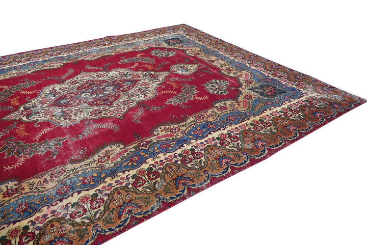 red Oversized rug 9' 5" x 12' 7"