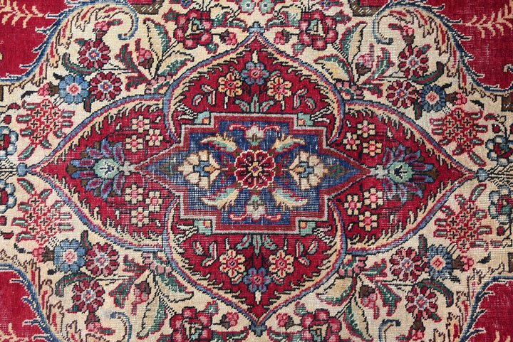 red Oversized rug 9' 5" x 12' 7"