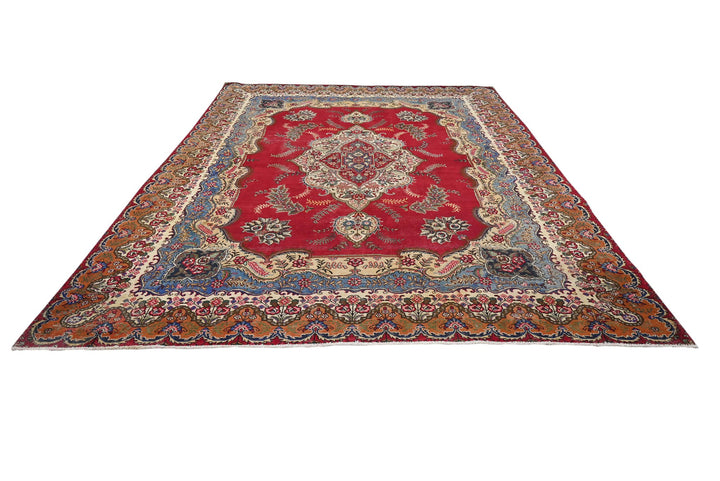 red Oversized rug 9' 5" x 12' 7"