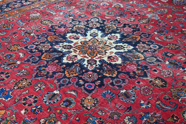 red Oversized rug 9' 9" x 13' 1"