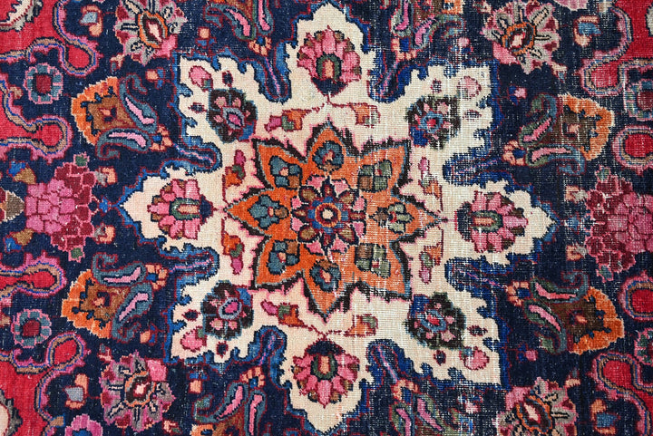 red Oversized rug 9' 9" x 13' 1"