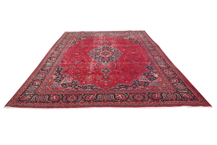 red Oversized rug 9' 8" x 12' 3"