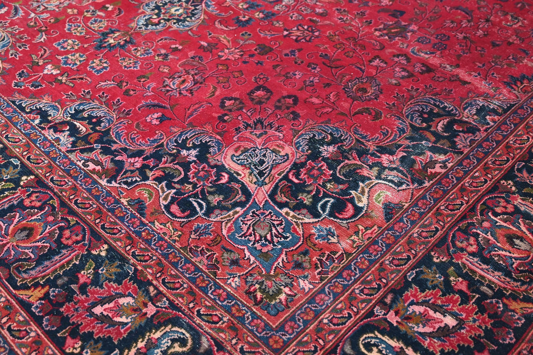 red Oversized rug 9' 8" x 12' 3"