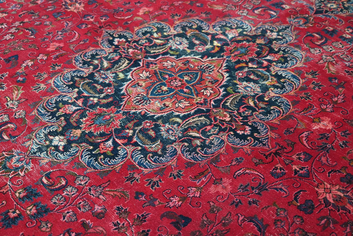 red Oversized rug 9' 8" x 12' 3"
