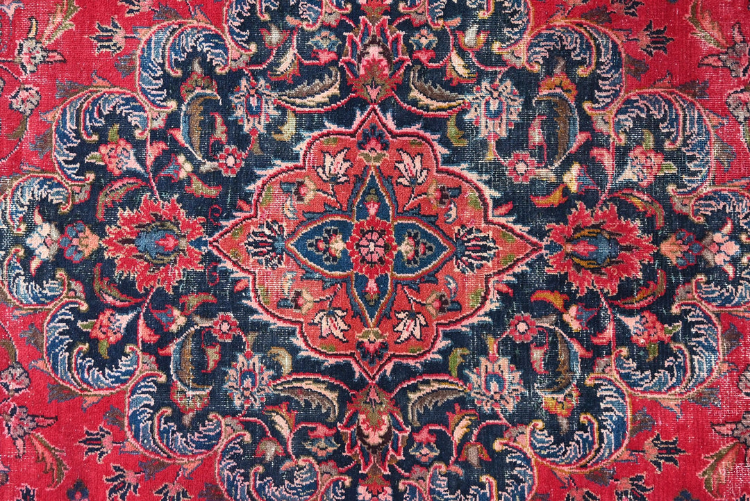 red Oversized rug 9' 8" x 12' 3"