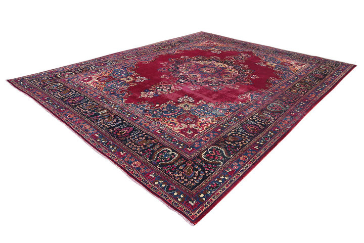 red Oversized rug 9' 10" x 12' 2"
