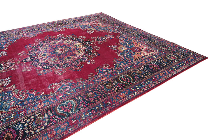 red Oversized rug 9' 10" x 12' 2"