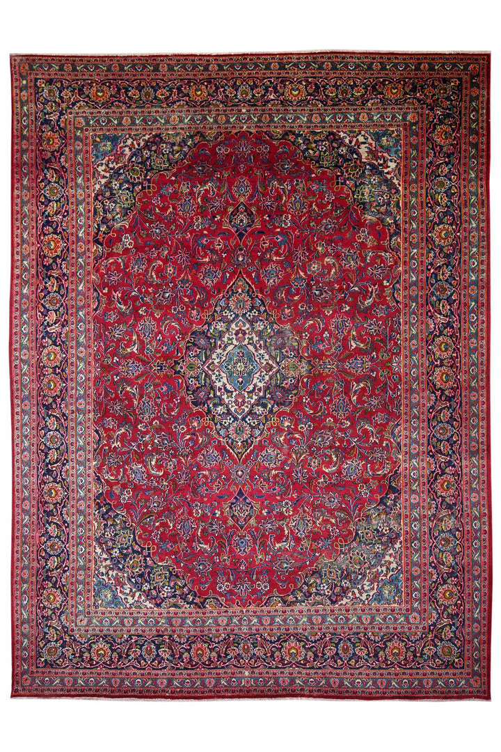 red Oversized rug 9' 6" x 12' 11"