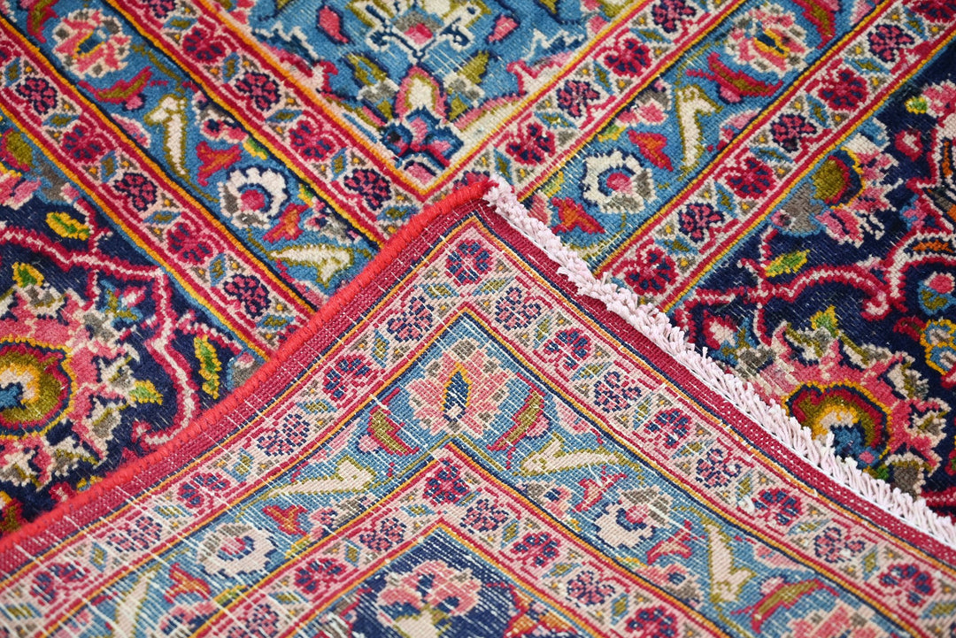 red Oversized rug 9' 6" x 12' 11"