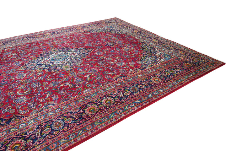 red Oversized rug 9' 6" x 12' 11"