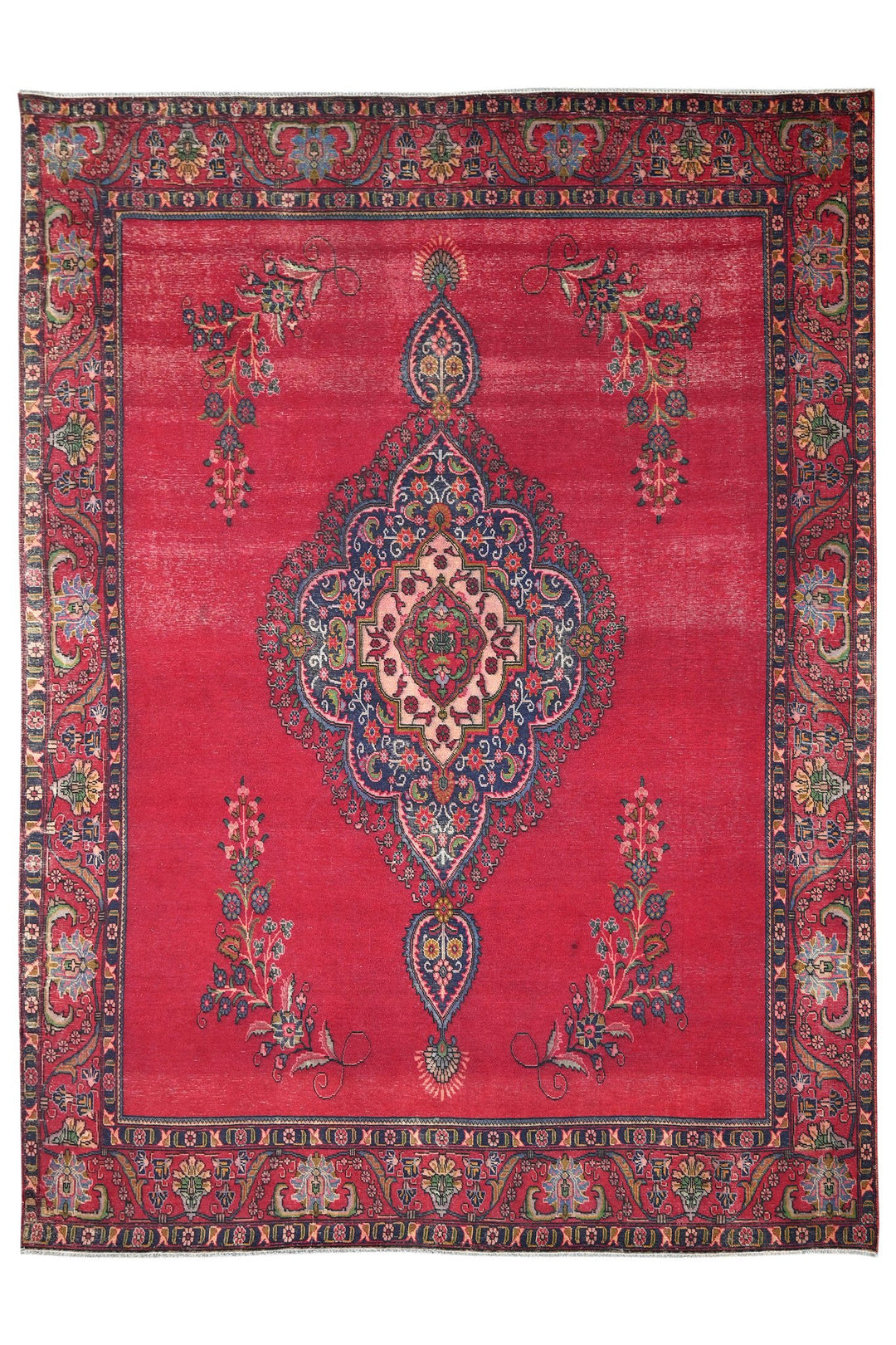 red Oversized rug 9' 6" x 12' 10"