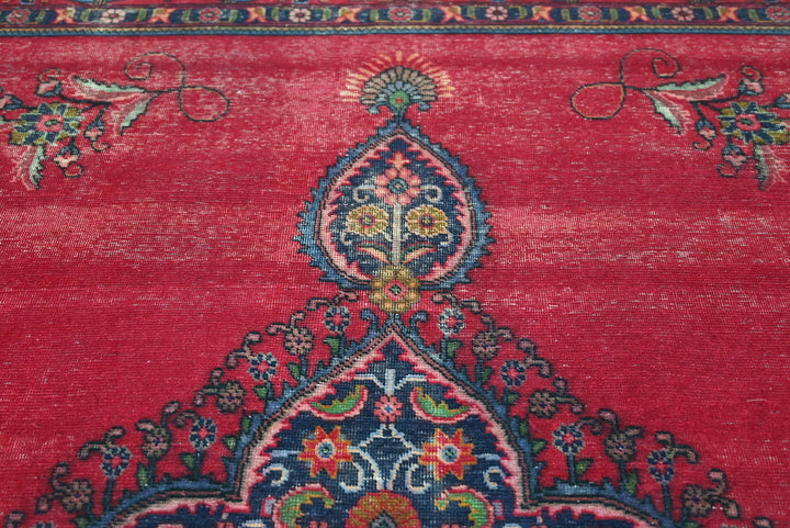 red Oversized rug 9' 6" x 12' 10"