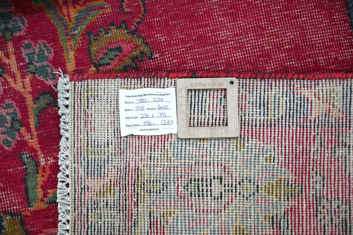 red Oversized rug 9' 6" x 12' 10"