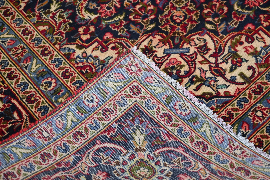 red Oversized rug 9' 3" x 12' 7"