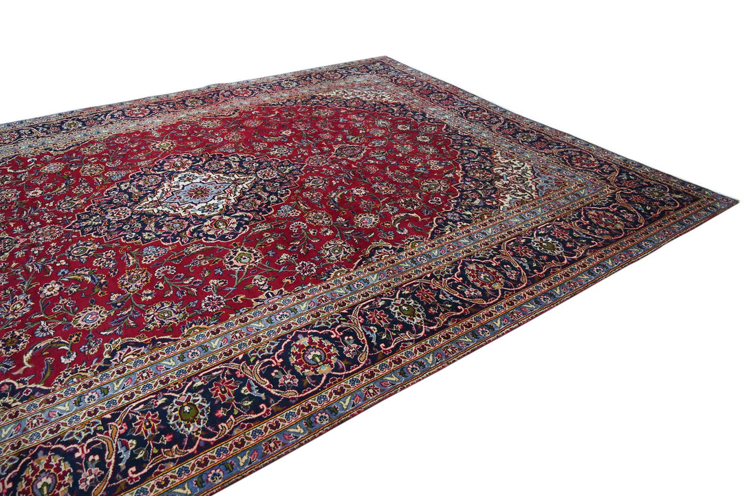 red Oversized rug 9' 3" x 12' 7"
