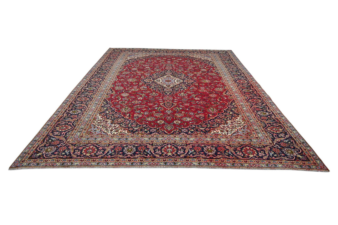 red Oversized rug 9' 3" x 12' 7"