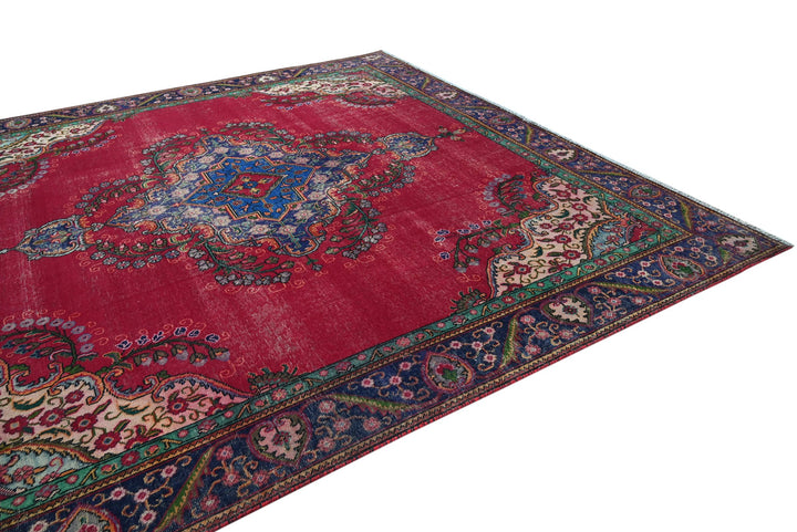 red Oversized rug 9' 6" x 9' 2"