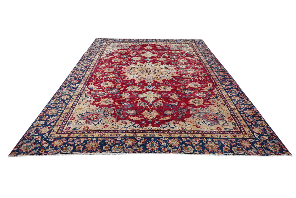 red Oversized rug 8' 8" x 12' 8"