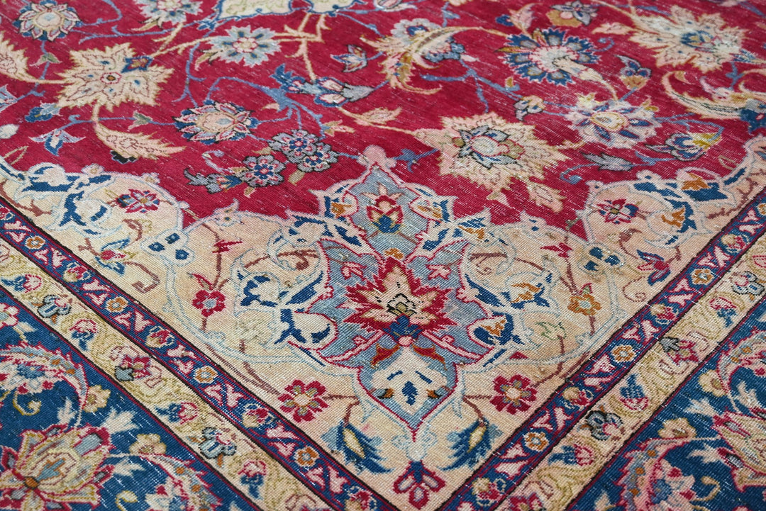 red Oversized rug 8' 8" x 12' 8"