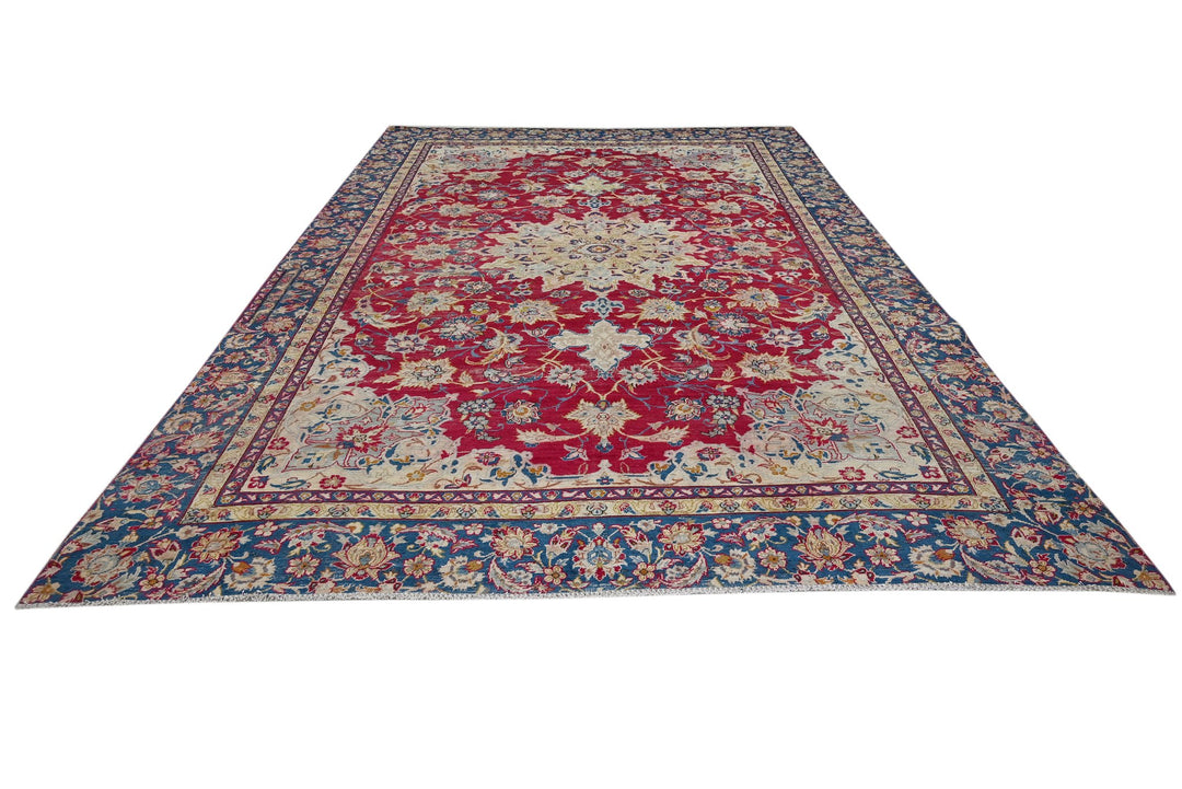 red Oversized rug 8' 8" x 12' 8"